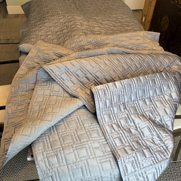 Hotel Collection Silver Quilted Square-Pattern Comforter - Picture 6 of 12